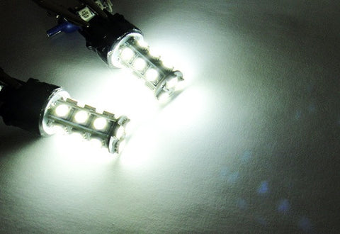 2 pieces of 18 high power SMD LED 182 3156 P27W 180 3157 3057 P27/7W Light bulb White