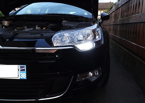 2 pieces of HP24W G4 High Power LED Projector Light bulb with Plasma SMD LED 7.5W white