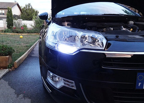 2 pieces of HP24W G4 5x CREE XB-D LED Projector Light bulb 25W white