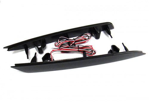 2x LED Bumper Reflector Assembly Black Smoked Lens Tail Brake Light Red Opel Vauxhall Astra J HB