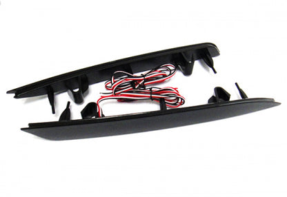 2x LED Bumper Reflector Assembly Black Smoked Lens Tail Brake Light Red Opel Vauxhall Astra J HB